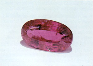 Розовый турмалин, III Категория, SI1